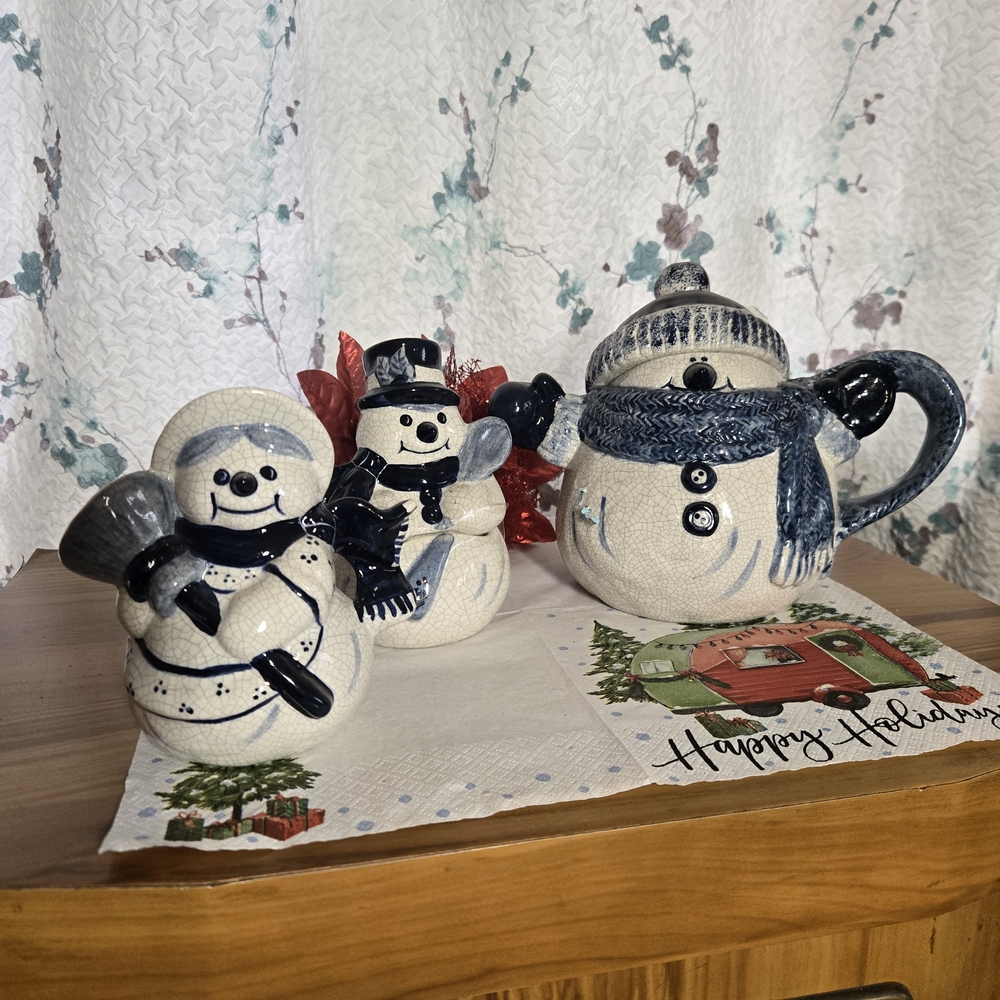 Festive Snowman Ceramic Tea Set
